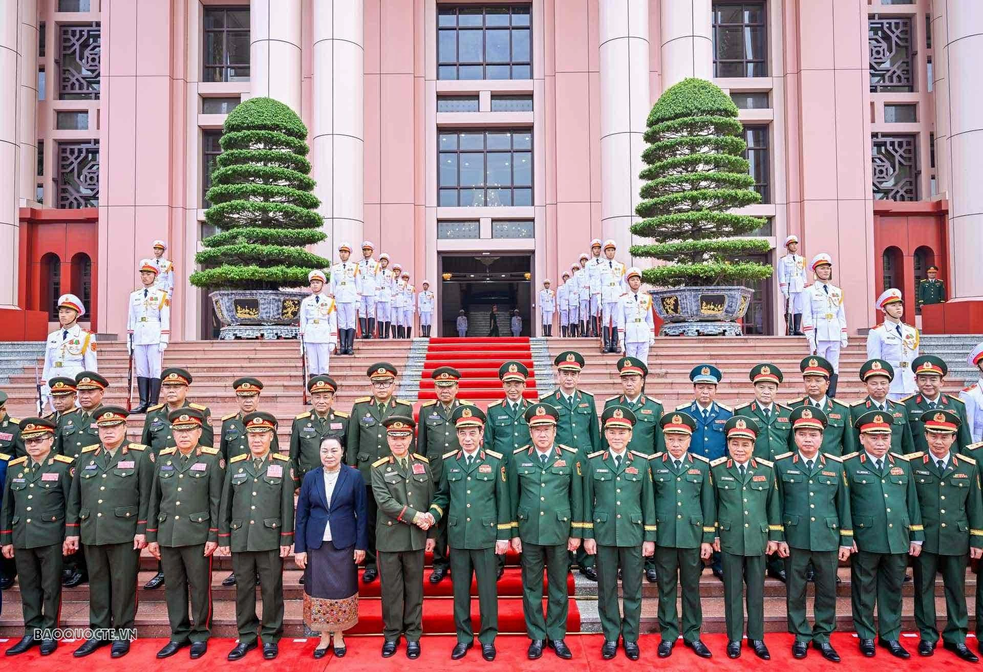 Đại tướng Phan Văn Giang chủ trì lễ đón chính thức Phó Thủ tướng, Bộ trưởng Quốc phòng Lào