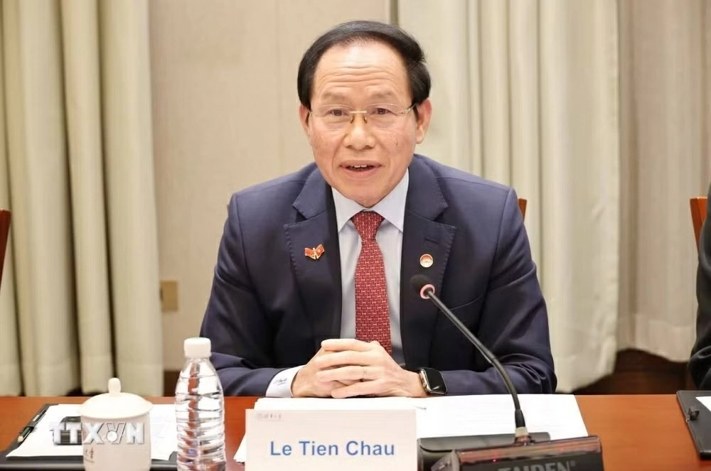 Phó Thủ tướng Lê Tiến Châu thăm và làm việc tại Đại học Thanh Hoa, Trung Quốc