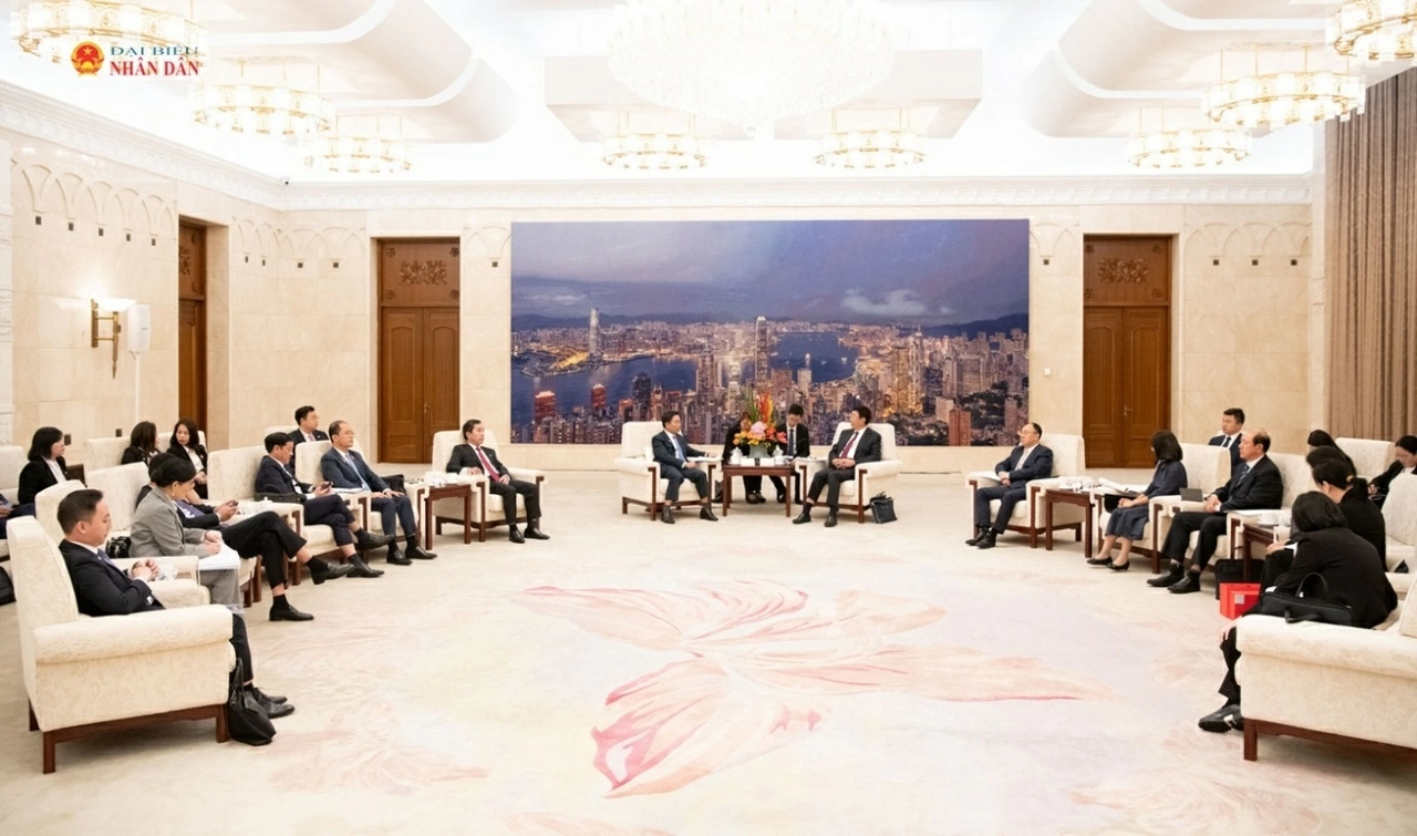 Phó Chủ tịch Quốc hội, Chủ tịch Nhóm Nghị sĩ hữu nghị Việt - Trung Nguyễn Doãn Anh gặp Chủ tịch Nhóm Nghị sĩ hữu nghị Trung - Việt