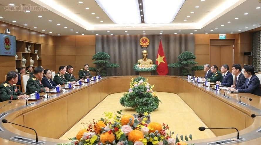 Thủ tướng Chính phủ Lê Minh Hưng tiếp Phó Thủ tướng, Bộ trưởng Quốc phòng Lào Thủ tướng Chính phủ Lê Minh Hưng tiếp Phó Thủ tướng, Bộ trưởng Quốc phòng Lào