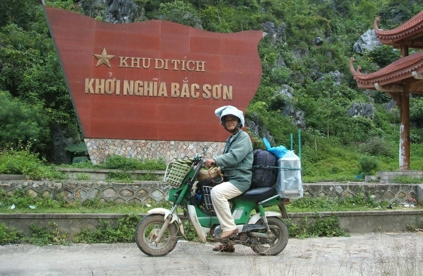 Những người mẹ trong lòng Tổ quốc Những người mẹ trong lòng Tổ quốc