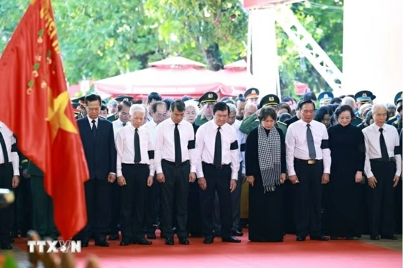 Thủ tướng Lê Minh Hưng dự lễ viếng, truy điệu 731 liệt sĩ được quy tập tại Công viên Lê Thị Riêng về an táng tại Nghĩa trang liệt sĩ TP. Hồ Chí Minh