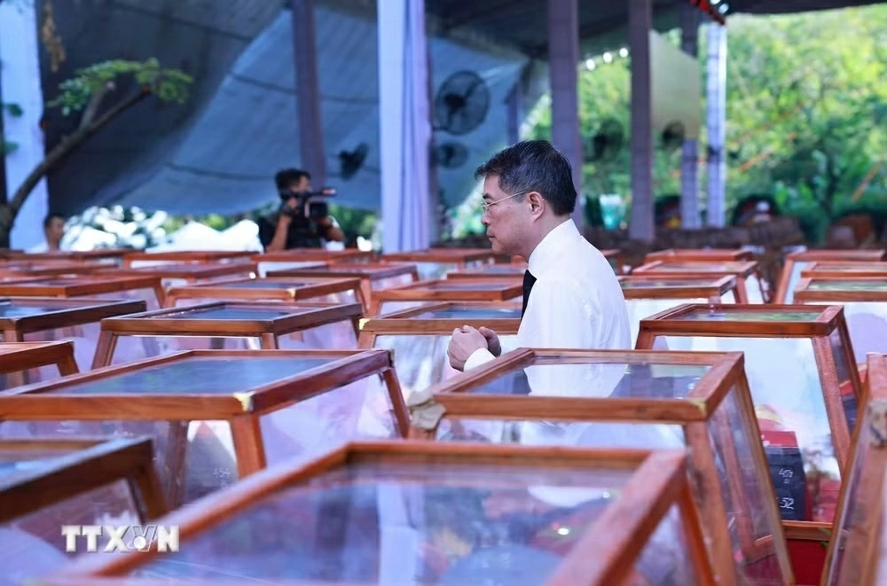 Thủ tướng Lê Minh Hưng dự lễ viếng, truy điệu 731 liệt sĩ được quy tập tại Công viên Lê Thị Riêng về an táng tại Nghĩa trang liệt sĩ TP. Hồ Chí Minh