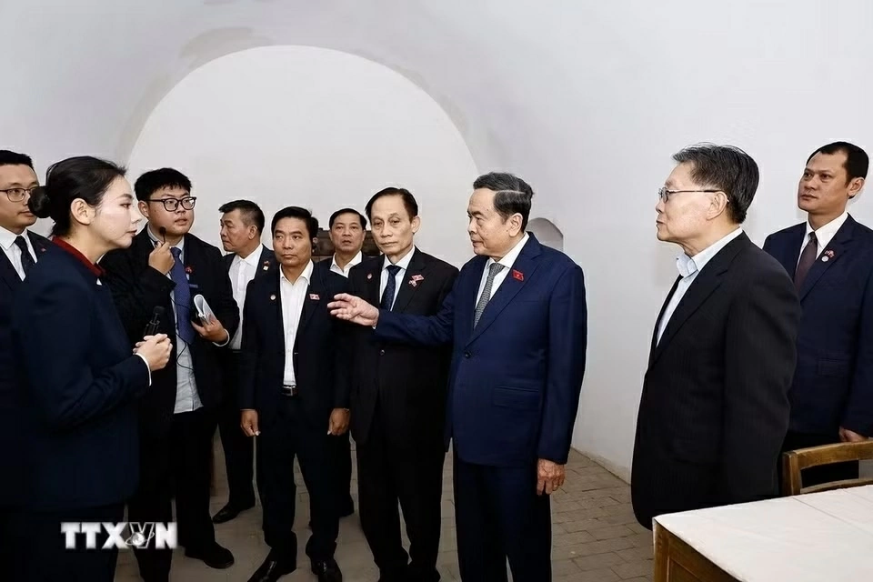 Chủ tịch Quốc hội Trần Thanh Mẫn thăm di tích lịch sử cách mạng tại tỉnh Thiểm Tây, Trung Quốc Chủ tịch Quốc hội Trần Thanh Mẫn thăm di tích lịch sử cách mạng tại tỉnh Thiểm Tây, Trung Quốc