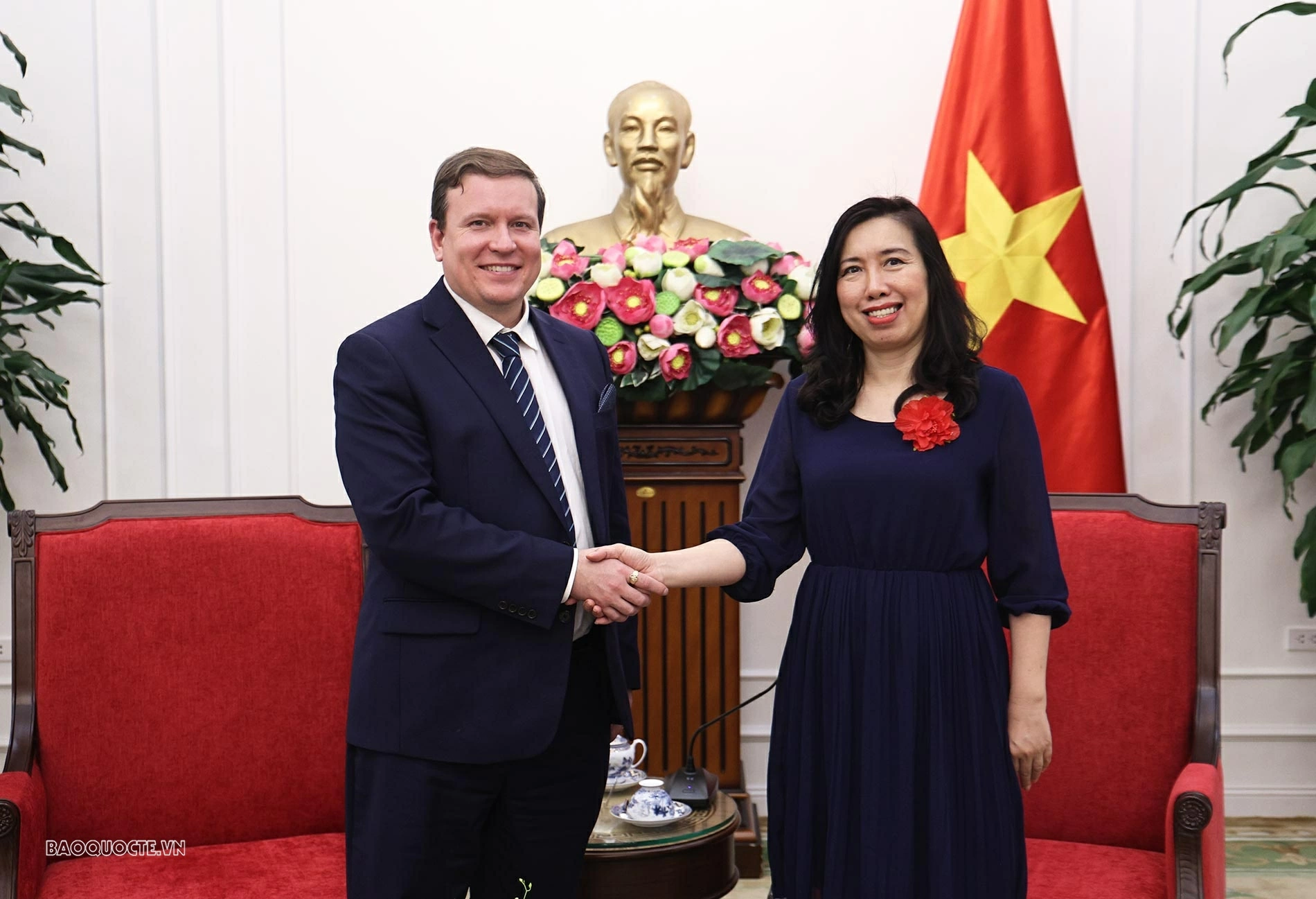 Thứ trưởng Ngoại giao Lê Thị Thu Hằng đã tiếp Bộ trưởng Ngoại thương và Phát triển Phần Lan Ville Tapani Tavio. (Ảnh: Thành Long)