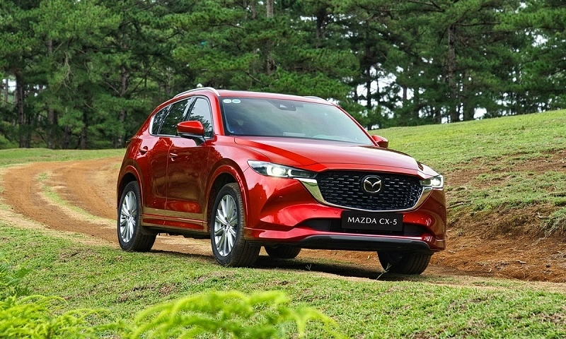 Top 5 xe SUV hạng C bán chạy nhất tháng 9/2026: Mazda CX-5 tiếp tục dẫn đầu.