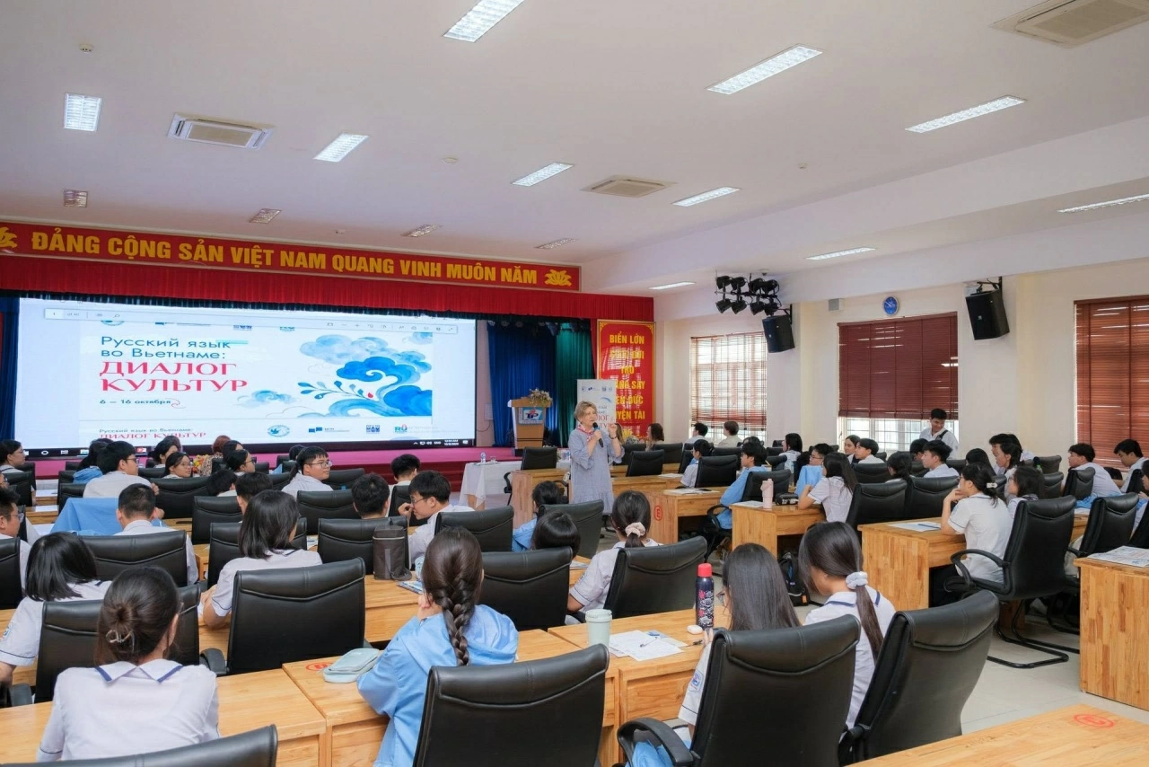 Dự án quốc tế “Tiếng Nga tại Việt Nam: Đối thoại giữa các nền văn hóa”: Chặng đường xuyên Việt thúc đẩy hợp tác giáo dục giữa hai nước