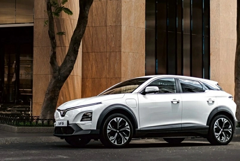 Top 5 xe SUV hạng B bán chạy nhất tháng 9/2026: VinFast VF 6 tiếp tục dẫn đầu.