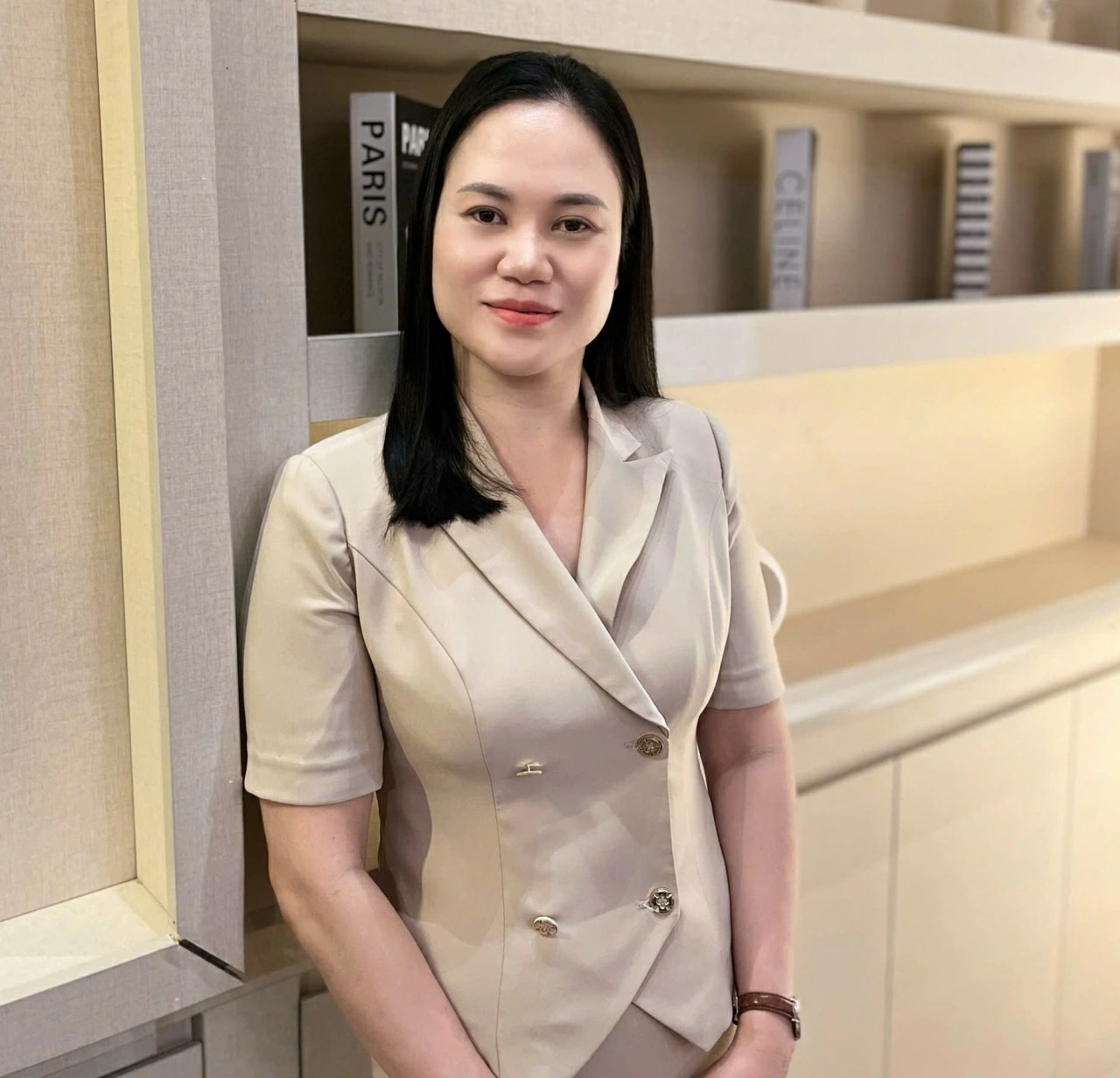 Phụ nữ mạnh mẽ có cần gồng mình?