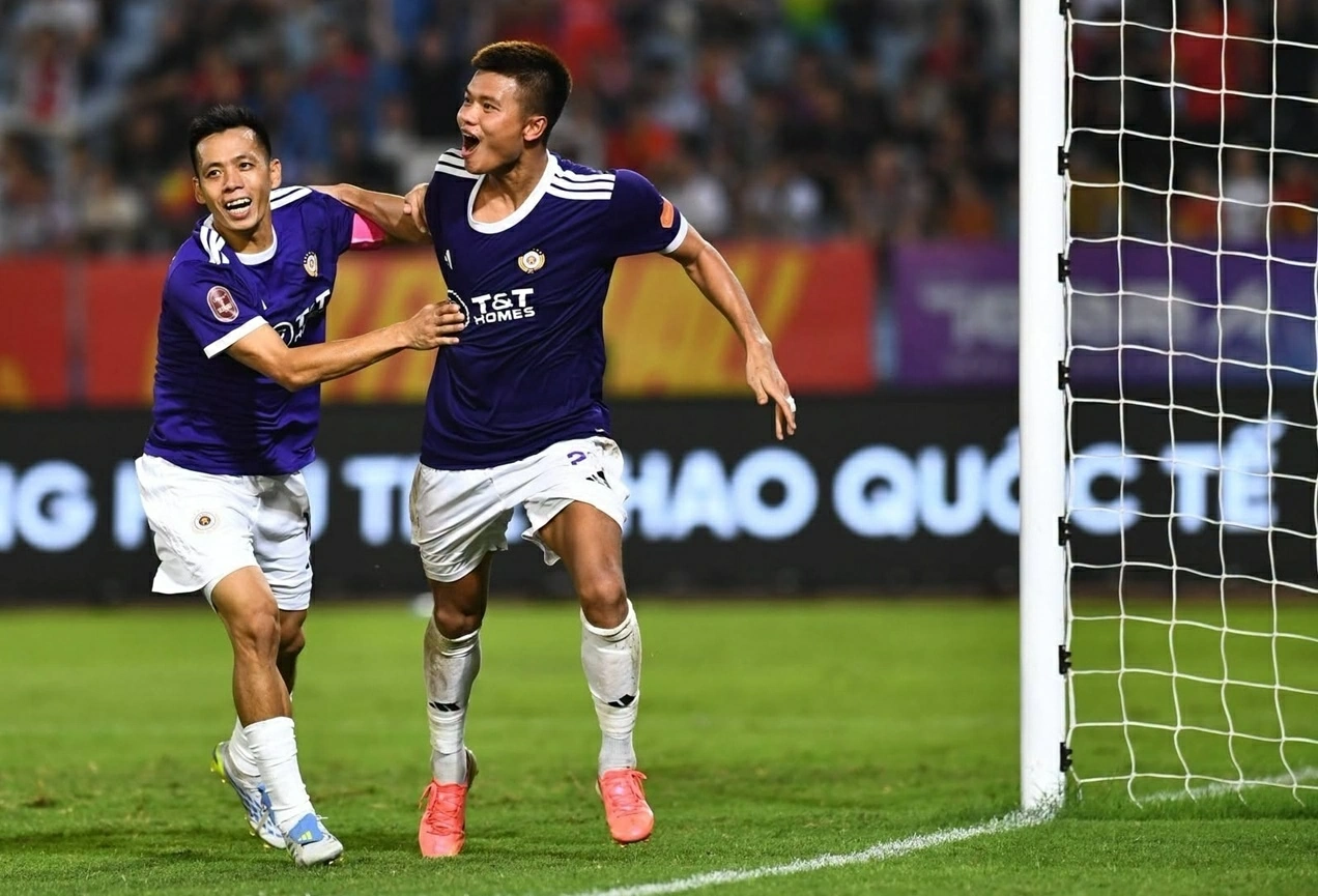 HLV Harry Kewell khen ngợi Văn Tùng sau chiến thắng kịch tính trước CLB Công an Hà Nội