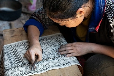 Giữ sắc chàm giữa mùa vàng Lao Chải (Lào Cai)