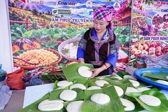 Giữ sắc chàm giữa mùa vàng Lao Chải (Lào Cai)