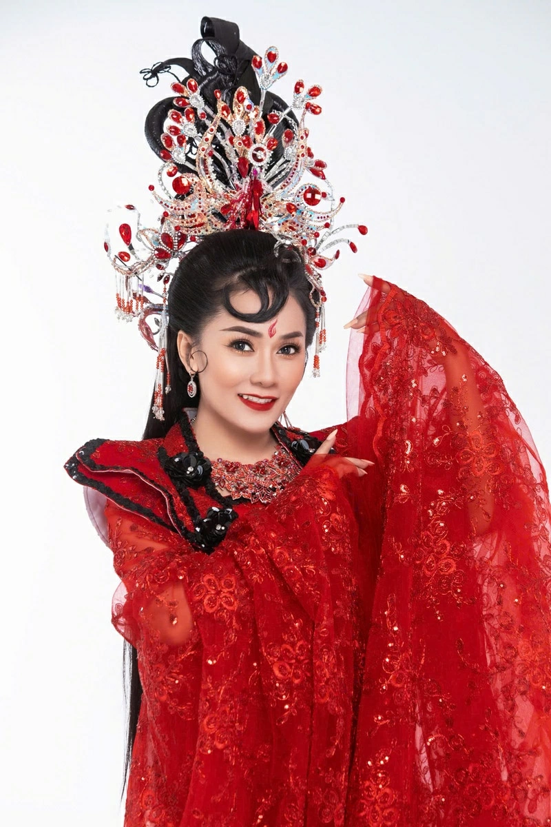 Ca nghệ sĩ Thy Nhung: Lan tỏa giá trị nghệ thuật truyền thống trên sân khấu hoa hậu Ca nghệ sĩ Thy Nhung: Lan tỏa giá trị nghệ thuật truyền thống trên sân khấu hoa hậu