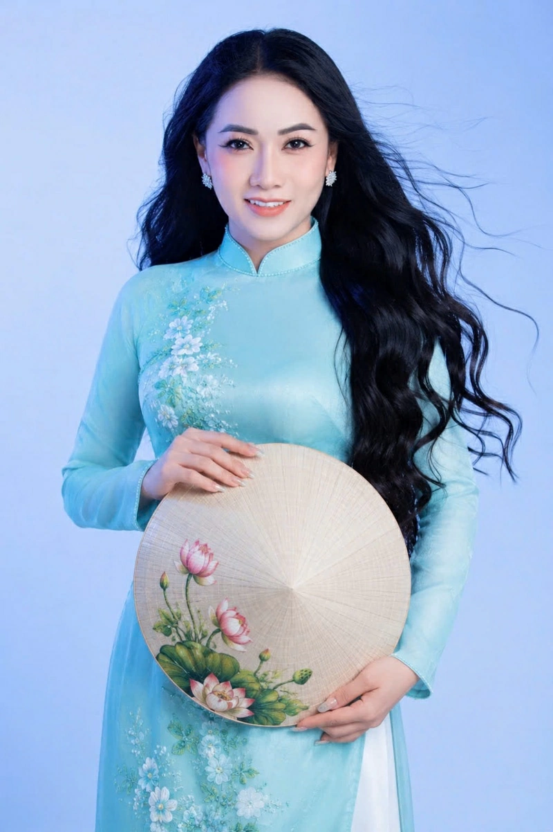 Ca nghệ sĩ Thy Nhung: Lan tỏa giá trị nghệ thuật truyền thống trên sân khấu hoa hậu Ca nghệ sĩ Thy Nhung: Lan tỏa giá trị nghệ thuật truyền thống trên sân khấu hoa hậu