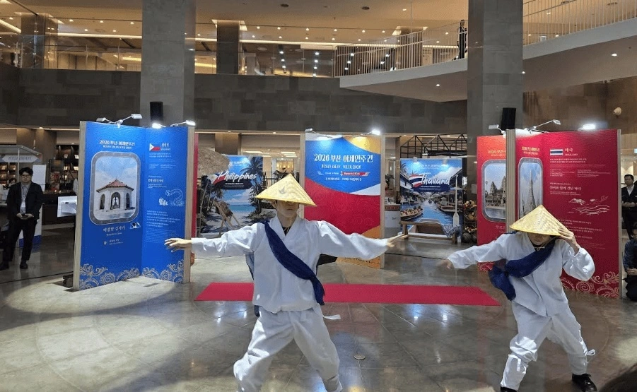 Busan (Hàn Quốc) rộn ràng sắc màu văn hóa Việt Nam giữa mùa thu rực rỡ Busan (Hàn Quốc) rộn ràng sắc màu văn hóa Việt Nam giữa mùa thu rực rỡ