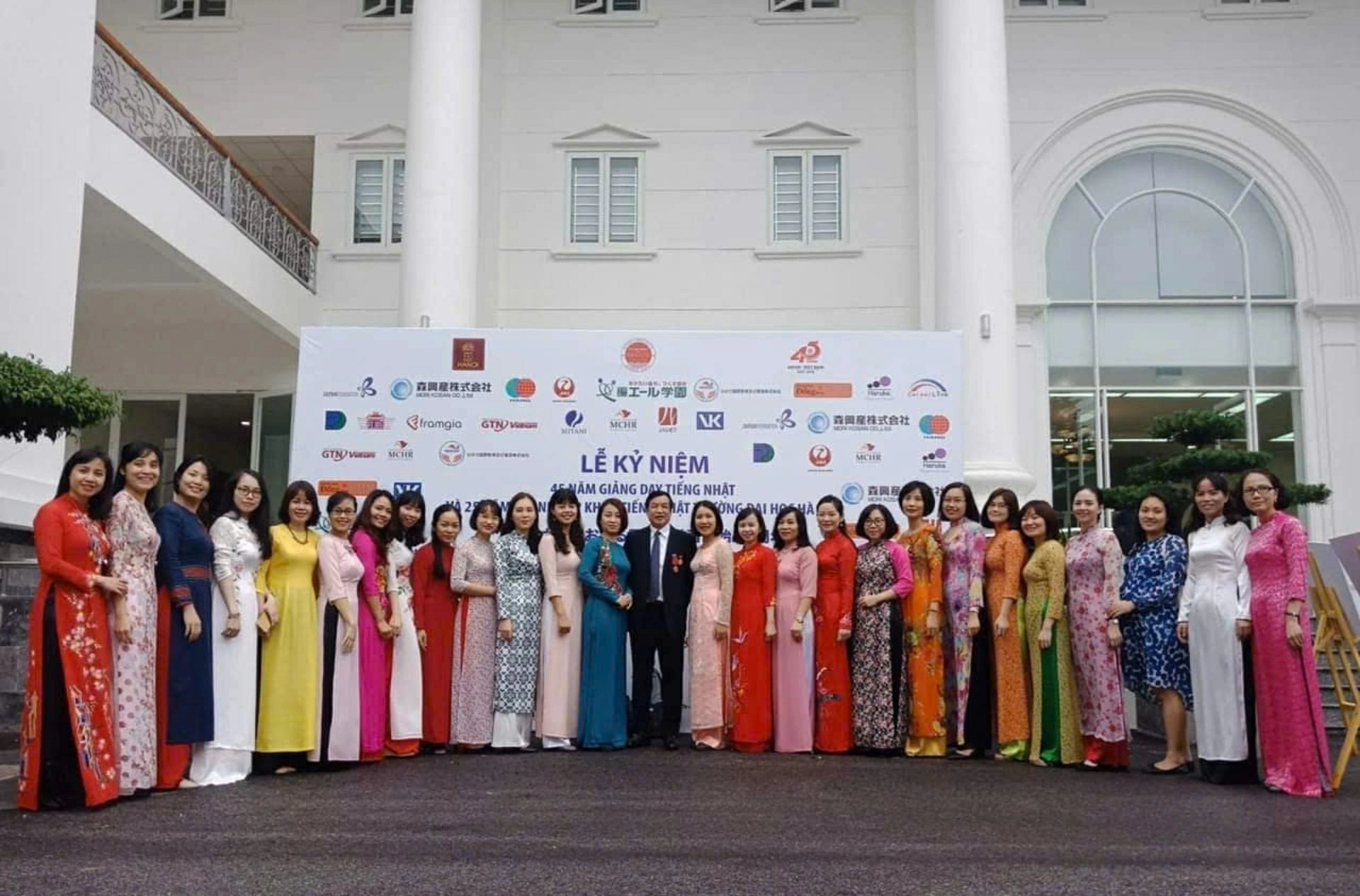 43.6. Tình yêu suốt đời với tiếng Nhật