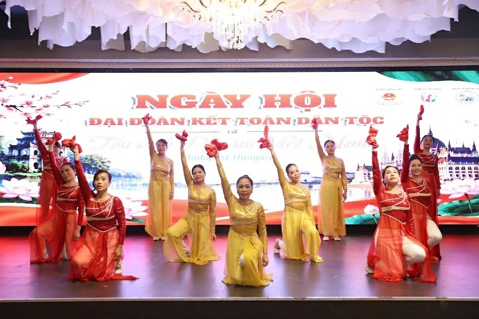 Ấn tượng Ngày hội Đại đoàn kết toàn dân tộc lần đầu tiên tại Hungary