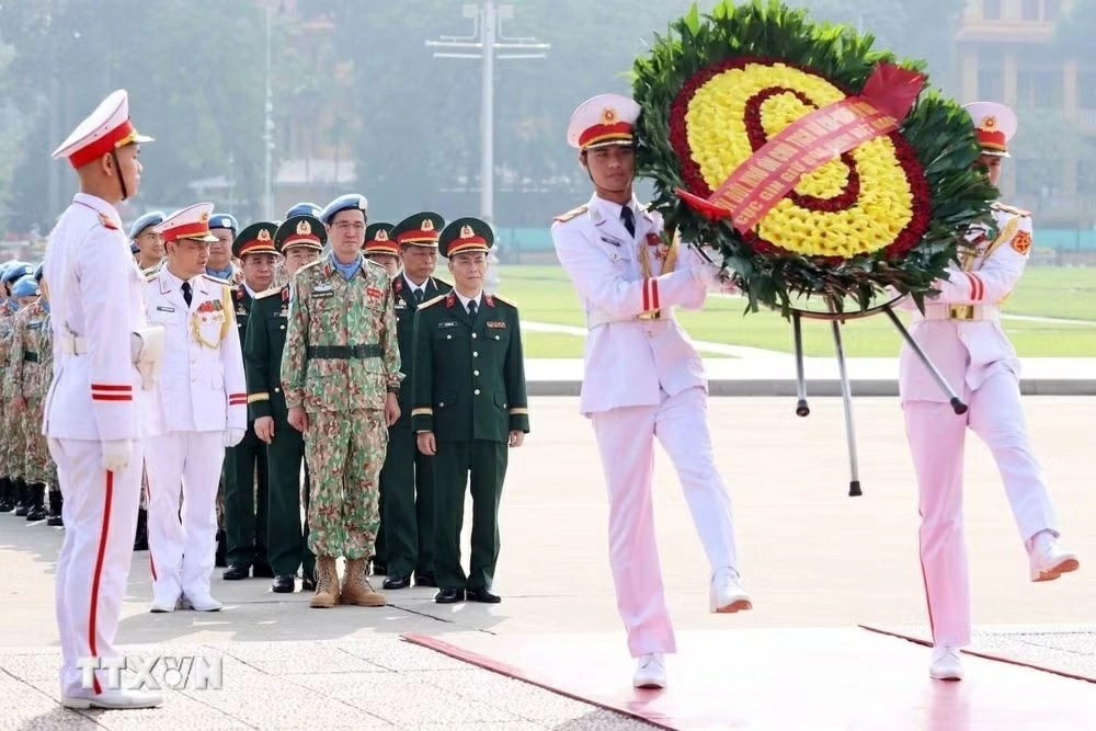 Đội Công binh số 4 báo công dâng Bác thành tích trong tham gia gìn giữ hòa bình