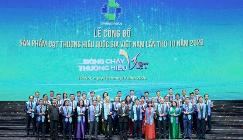 Vietcombank 10 lần liên tiếp ghi dấu Thương hiệu quốc gia, tiếp nối mạch nguồn phụng sự Vietcombank 10 lần liên tiếp ghi dấu Thương hiệu quốc gia, tiếp nối mạch nguồn phụng sự