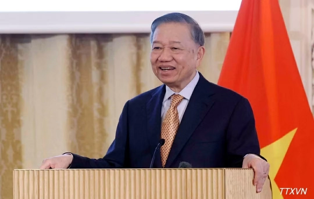 Tổng Bí thư, Chủ tịch nước Tô Lâm gặp gỡ cán bộ, nhân viên Đại sứ quán và cộng đồng người Việt Nam tại Đan Mạch, Iceland và phía Nam Thụy Điển Tổng Bí thư, Chủ tịch nước Tô Lâm gặp gỡ cán bộ, nhân viên Đại sứ quán và cộng đồng người Việt Nam tại Đan Mạch, Iceland và phía Nam Thụy Điển