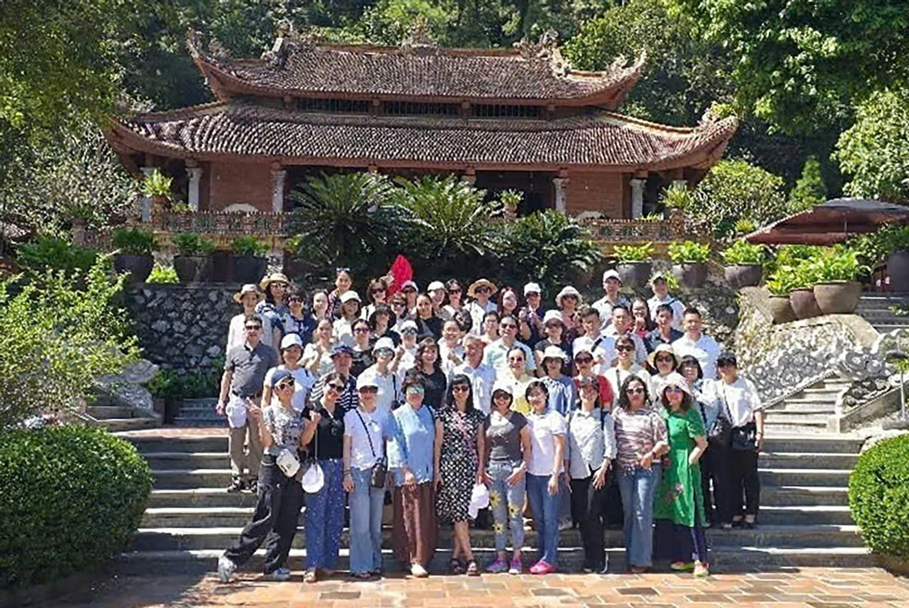 Việc tổ chức các hoạt động chào mừng Ngày Phụ nữ Việt Nam 20/10 thể hiện sự quan tâm của Đảng ủy, lãnh đạo Cục và các tổ chức đoàn thể đối với đời sống tinh thần của cán bộ nữ Việc tổ chức các hoạt động chào mừng Ngày Phụ nữ Việt Nam 20/10 thể hiện sự quan tâm của Đảng ủy, lãnh đạo Cục và các tổ chức đoàn thể đối với đời sống tinh thần của cán bộ nữ
