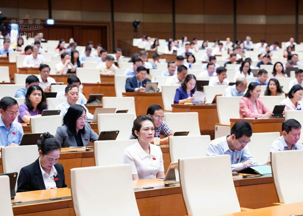 Đề xuất thêm ngày nghỉ hưởng nguyên lương, bỏ giấy phép kinh doanh