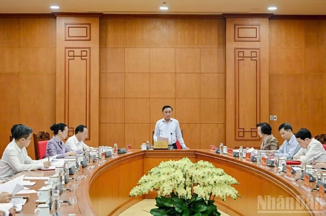 Khẩn trương hoàn thiện nội dung công việc, bảo đảm đúng tầm vóc, tính chất của sự kiện