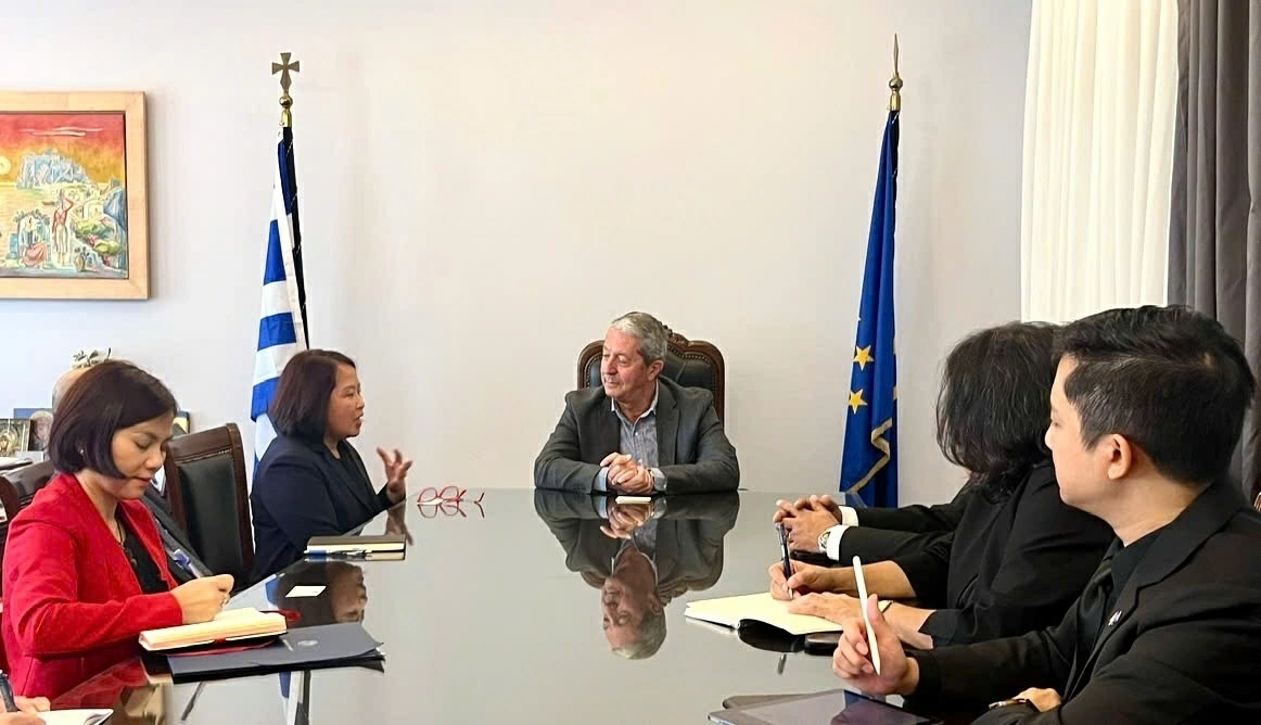 Tăng cường hợp tác Việt Nam và đảo Kefalonia (Hy Lạp)