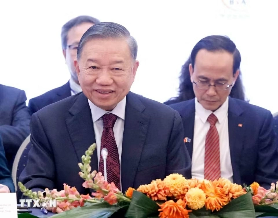 Tổng Bí thư, Chủ tịch nước Tô Lâm dự tọa đàm cấp cao với lãnh đạo doanh nghiệp tiêu biểu châu Âu và Bỉ