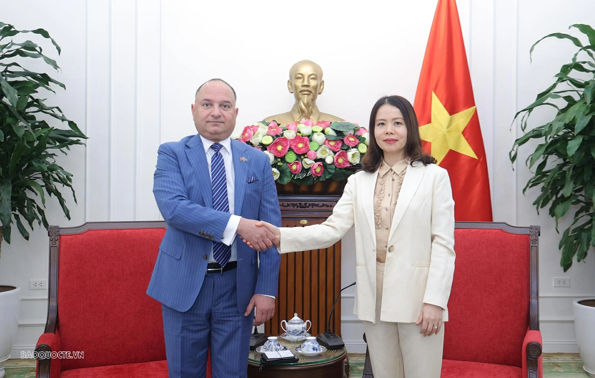 Thứ trưởng Ngoại giao Nguyễn Minh Hằng tiếp Đại sứ Saudi Arabia tại Việt Nam