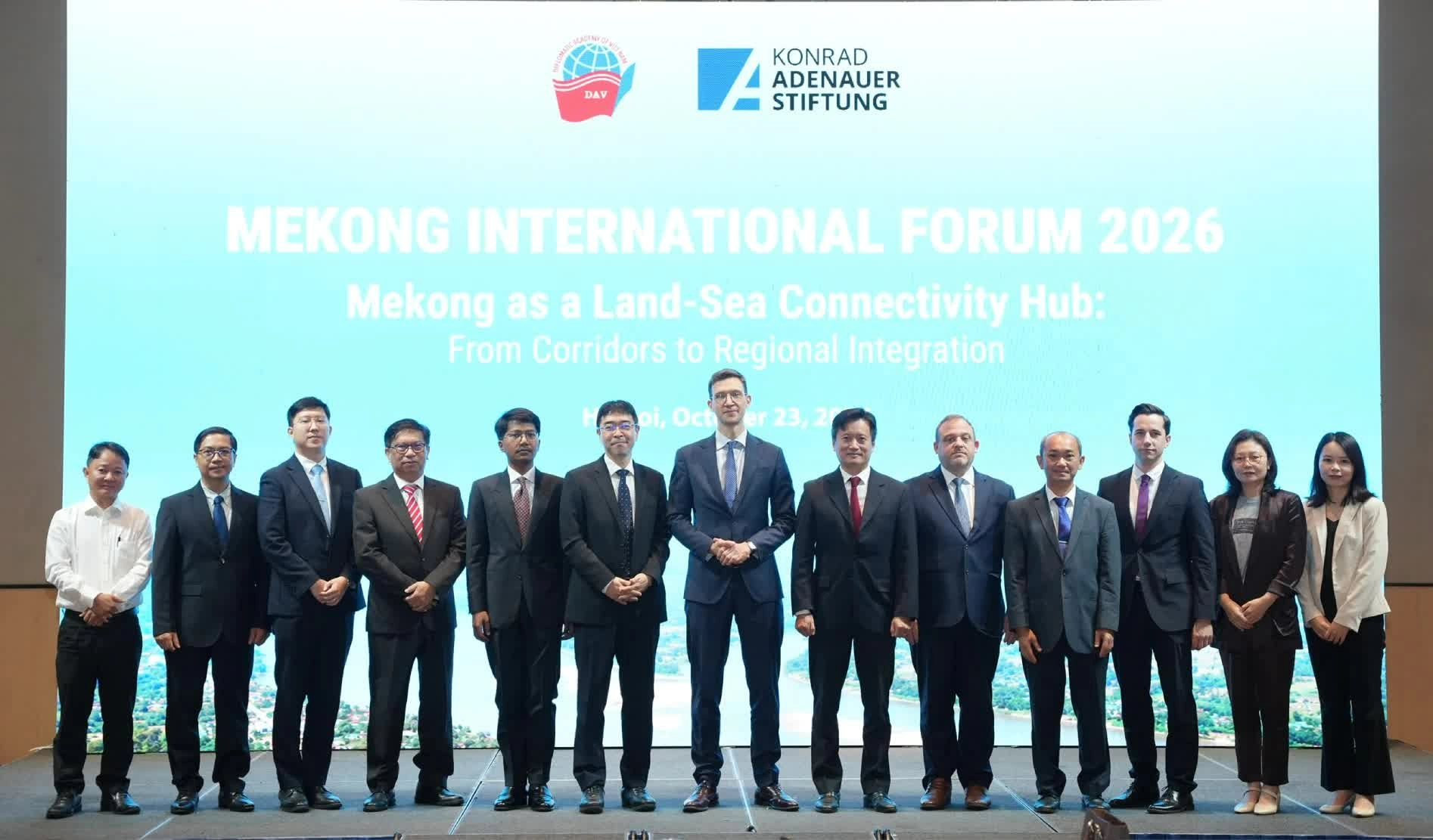 Khơi thông các hành lang kinh tế, thúc đẩy liên kết tiểu vùng Mekong