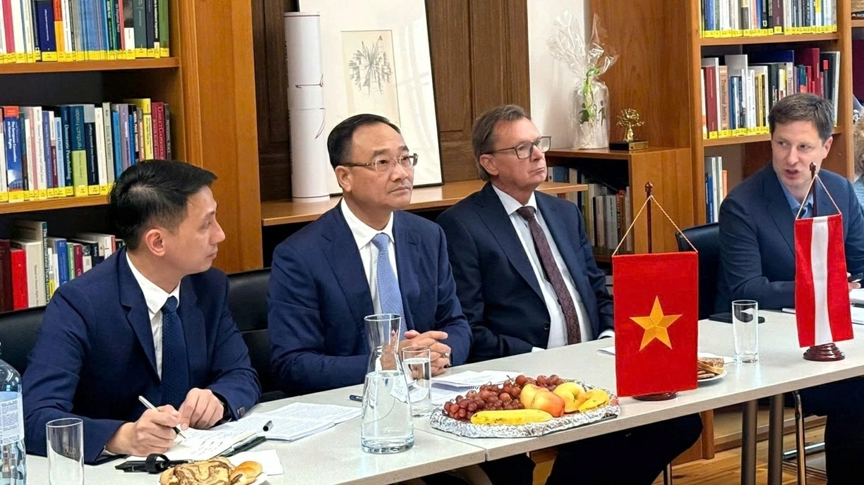 Việt Nam, Cộng hòa Áo tăng cường hợp tác gìn giữ hòa bình
