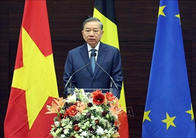 Tổng B&iacute; thư, Chủ tịch nước T&ocirc; L&acirc;m ph&aacute;t biểu ch&iacute;nh s&aacute;ch tại Viện Quan hệ Quốc tế Ho&agrave;ng gia Egmont