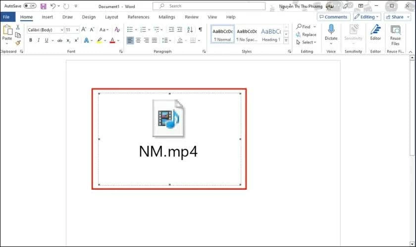 Khi video đã xuất hiện trong Word, bạn có thể thay đổi kích thước. Khi video đã xuất hiện trong Word, bạn có thể thay đổi kích thước.