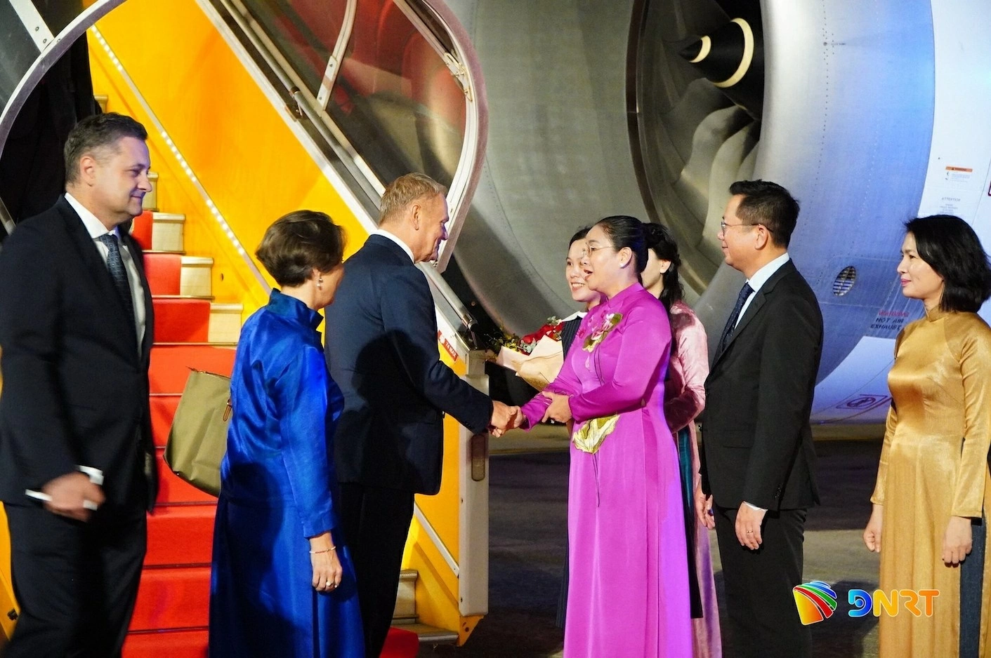 Thủ tướng Cộng hòa Ba Lan Donald Tusk đến Đà Nẵng, bắt đầu thăm chính thức Việt Nam Thủ tướng Cộng hòa Ba Lan Donald Tusk đến Đà Nẵng, bắt đầu thăm chính thức Việt Nam