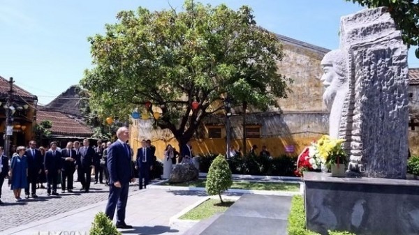 Polish Prime Minister Donald Tusk visits Hoi An Ancient Town