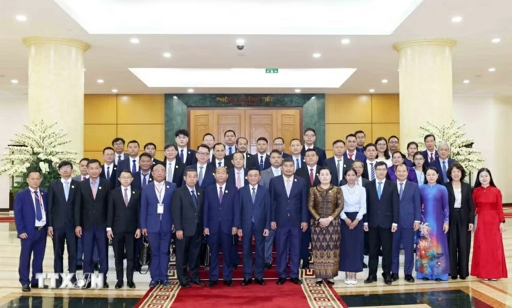 Đồng chí Thường trực Ban Bí thư Trần Cẩm Tú tiếp Đoàn lãnh đạo trẻ Đảng Nhân dân Campuchia sang nghiên cứu, trao đổi chuyên đề tại Việt Nam