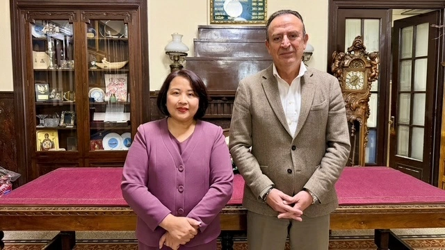 Tăng cường hợp tác Việt Nam và thành phố Ioannina, Hy Lạp