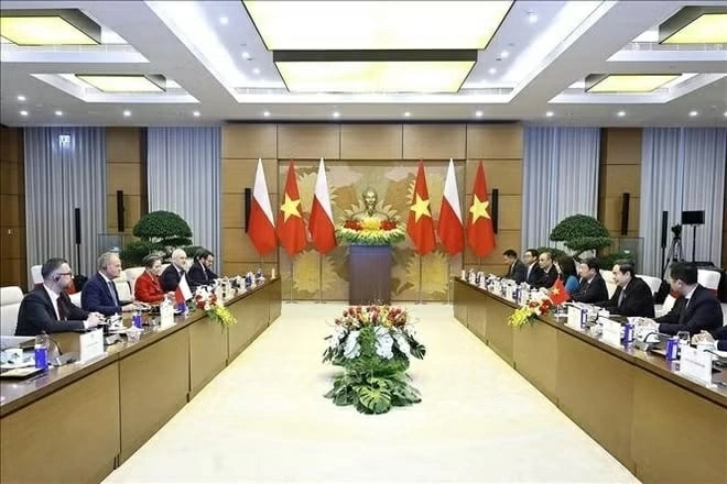 Chủ tịch Quốc hội Trần Thanh Mẫn hội kiến Thủ tướng Ba Lan Donald Tusk. (Nguồn: TTXVN) Chủ tịch Quốc hội Trần Thanh Mẫn hội kiến Thủ tướng Ba Lan Donald Tusk. (Nguồn: TTXVN)