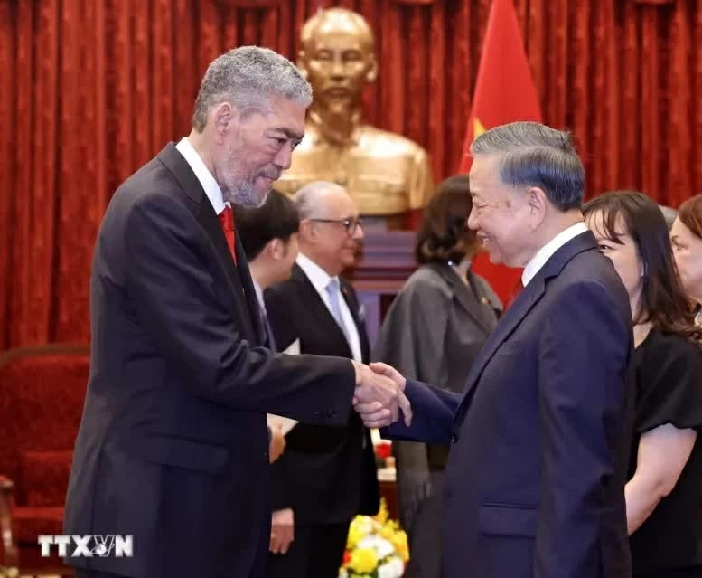 Tổng Bí thư, Chủ tịch nước Tô Lâm tiếp đồng chí Miguel Mejia, Tổng Bí thư Đảng Phong trào Cánh tả Thống nhất (MIU), Bộ trưởng Bộ Chính sách Hội nhập Khu vực của Cộng hòa Dominica. (Nguồn: TTXVN)