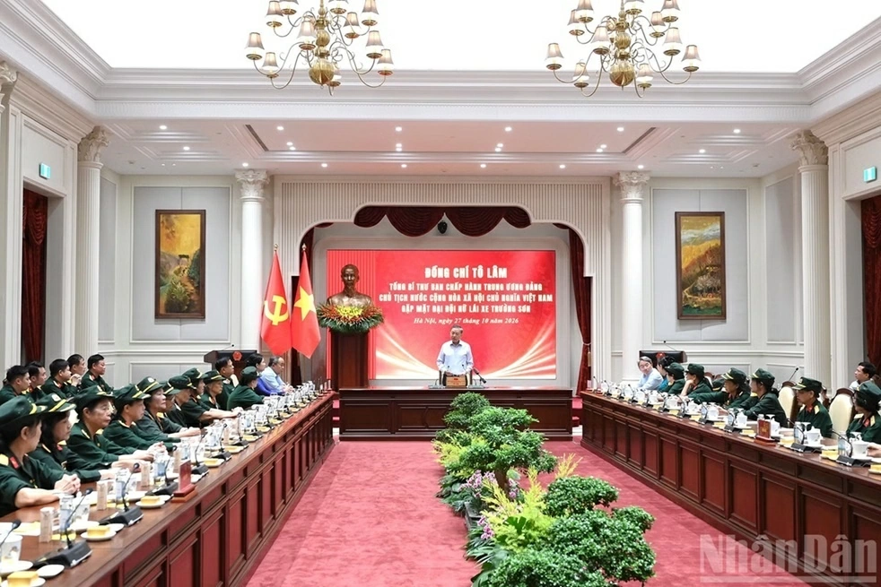 Tổng Bí thư, Chủ tịch nước Tô Lâm: Giải quyết đầy đủ chính sách, sức khỏe cho nữ lái xe Trường Sơn