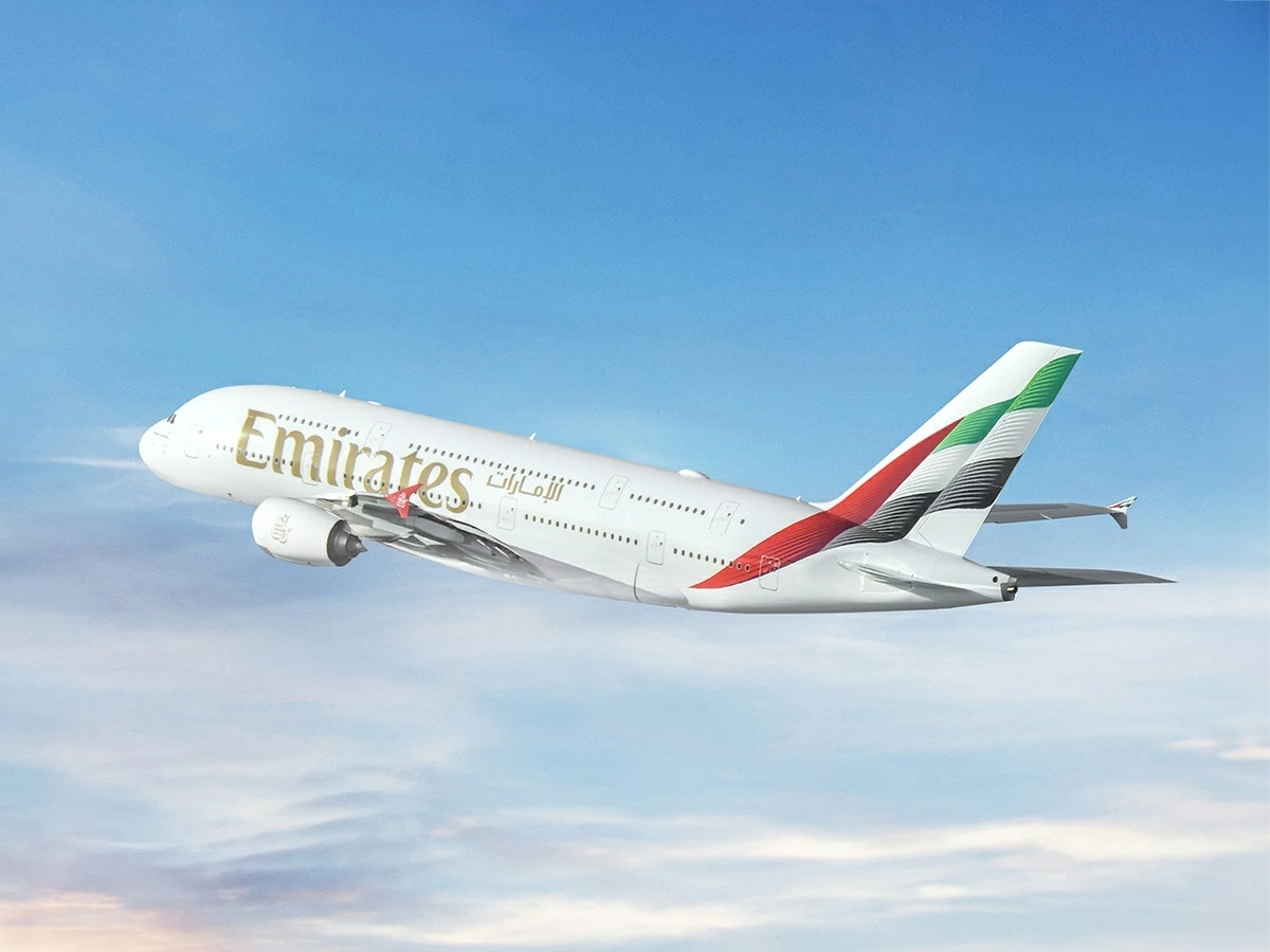 Hãng hàng không Emirates đánh dấu cột mốc 10 năm kết nối Hà Nội với thế giới Hãng hàng không Emirates đánh dấu cột mốc 10 năm kết nối Hà Nội với thế giới