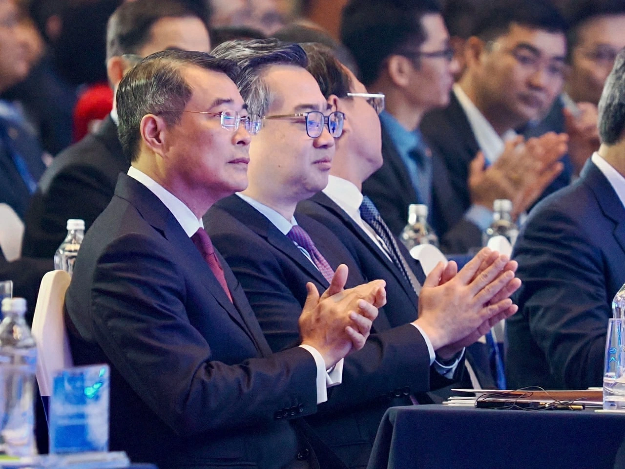 Chính thức khai mạc Diễn đàn Kinh tế mùa Thu 2026: Gửi đi thông điệp Việt Nam sẵn sàng hợp tác để cùng phát triển Chính thức khai mạc Diễn đàn Kinh tế mùa Thu 2026: Gửi đi thông điệp Việt Nam sẵn sàng hợp tác để cùng phát triển