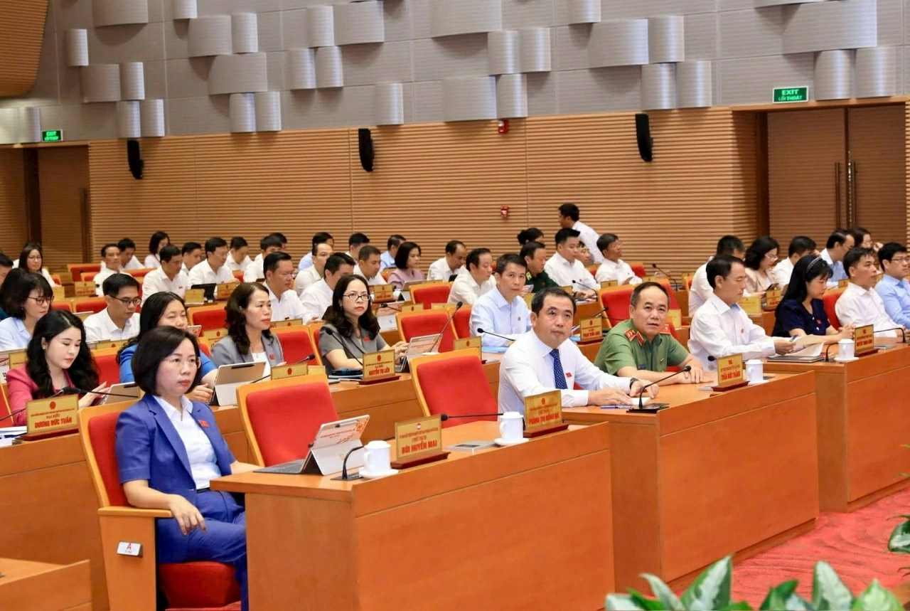 Khai mạc kỳ họp thứ bảy Hội đồng Nhân dân thành phố Hà Nội khóa XVII