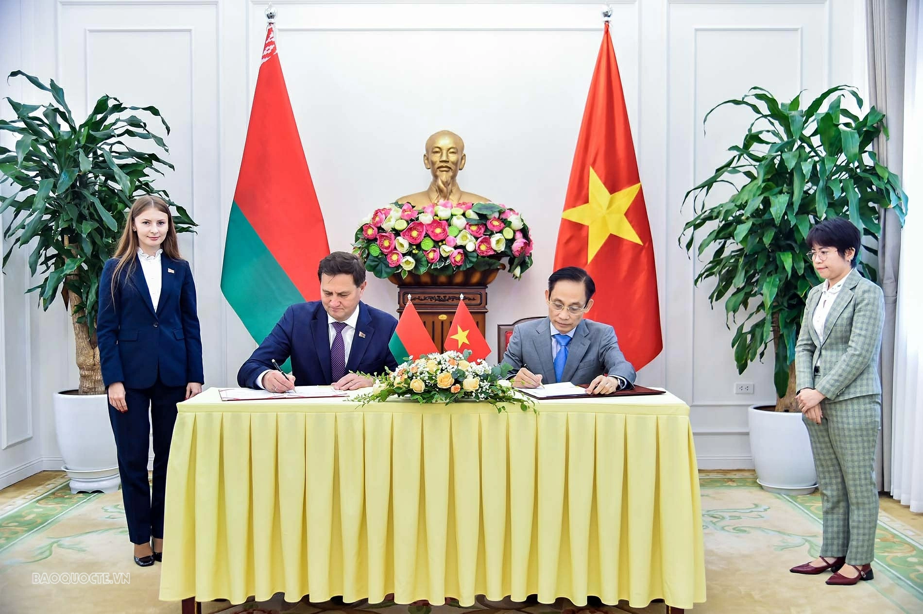 Bộ trưởng Ngoại giao Lê Hoài Trung hội đàm với Bộ trưởng Ngoại giao Belarus