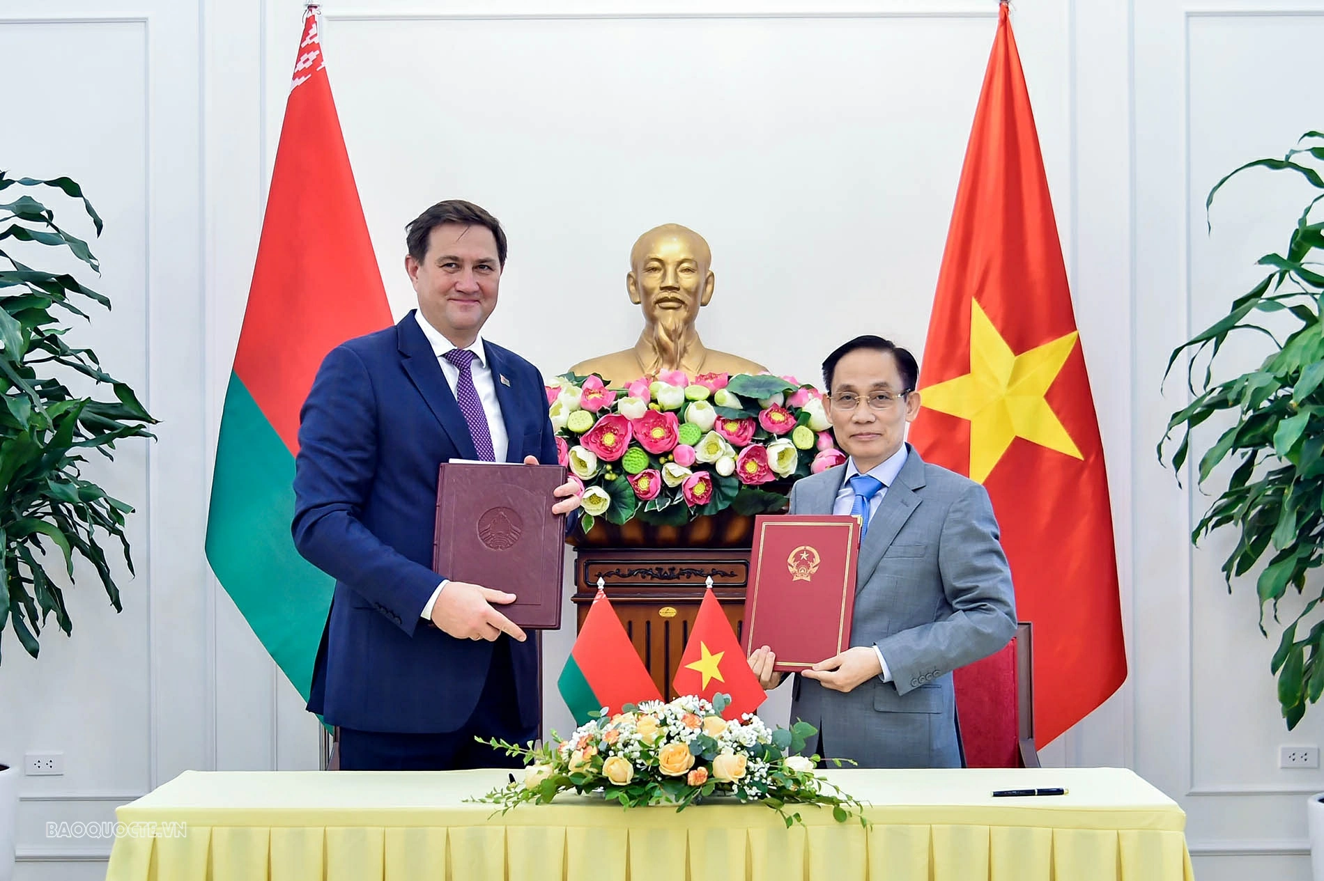 Bộ trưởng Ngoại giao Lê Hoài Trung hội đàm với Bộ trưởng Ngoại giao Belarus Bộ trưởng Ngoại giao Lê Hoài Trung hội đàm với Bộ trưởng Ngoại giao Belarus