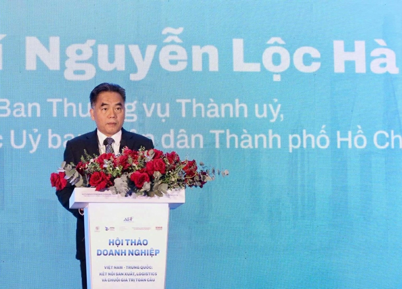 Phó Chủ tịch Thường trực UBND TPHCM Nguyễn Lộc Hà phát biểu tại Hội thảo xúc tiến đầu tư Việt Nam – Trung Quốc Phó Chủ tịch Thường trực UBND TPHCM Nguyễn Lộc Hà phát biểu tại Hội thảo xúc tiến đầu tư Việt Nam – Trung Quốc