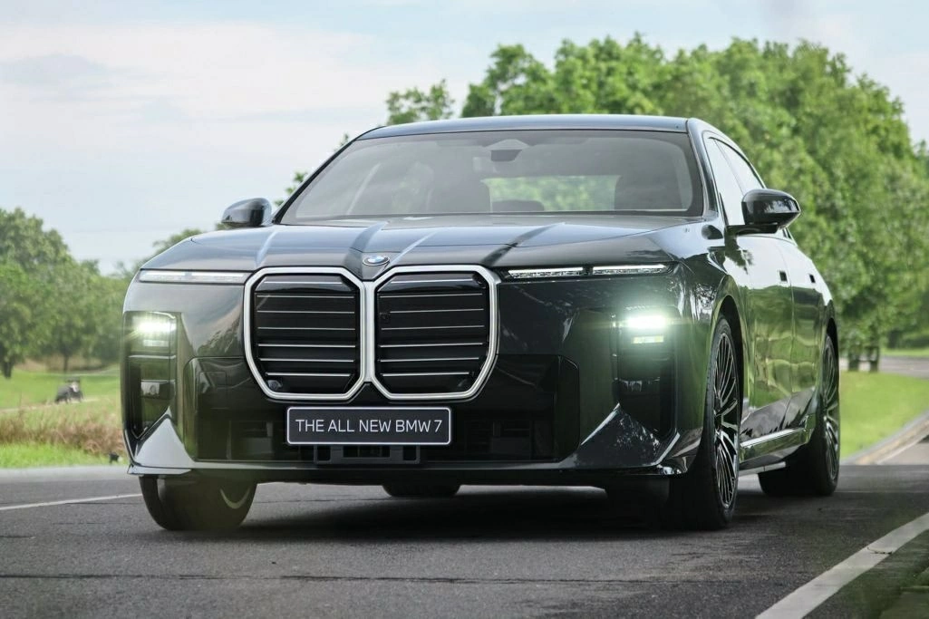 BMW i7 phiên bản nâng cấp giữa vòng đời (G70 LCI).
