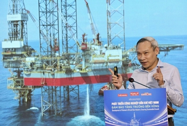 Khơi thông dòng vốn đầu tư và thúc đẩy chuyển dịch năng lượng xanh