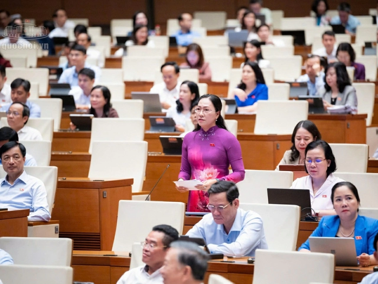 Nâng cao chất lượng đội ngũ viên chức xã và đẩy mạnh phân cấp thực chất